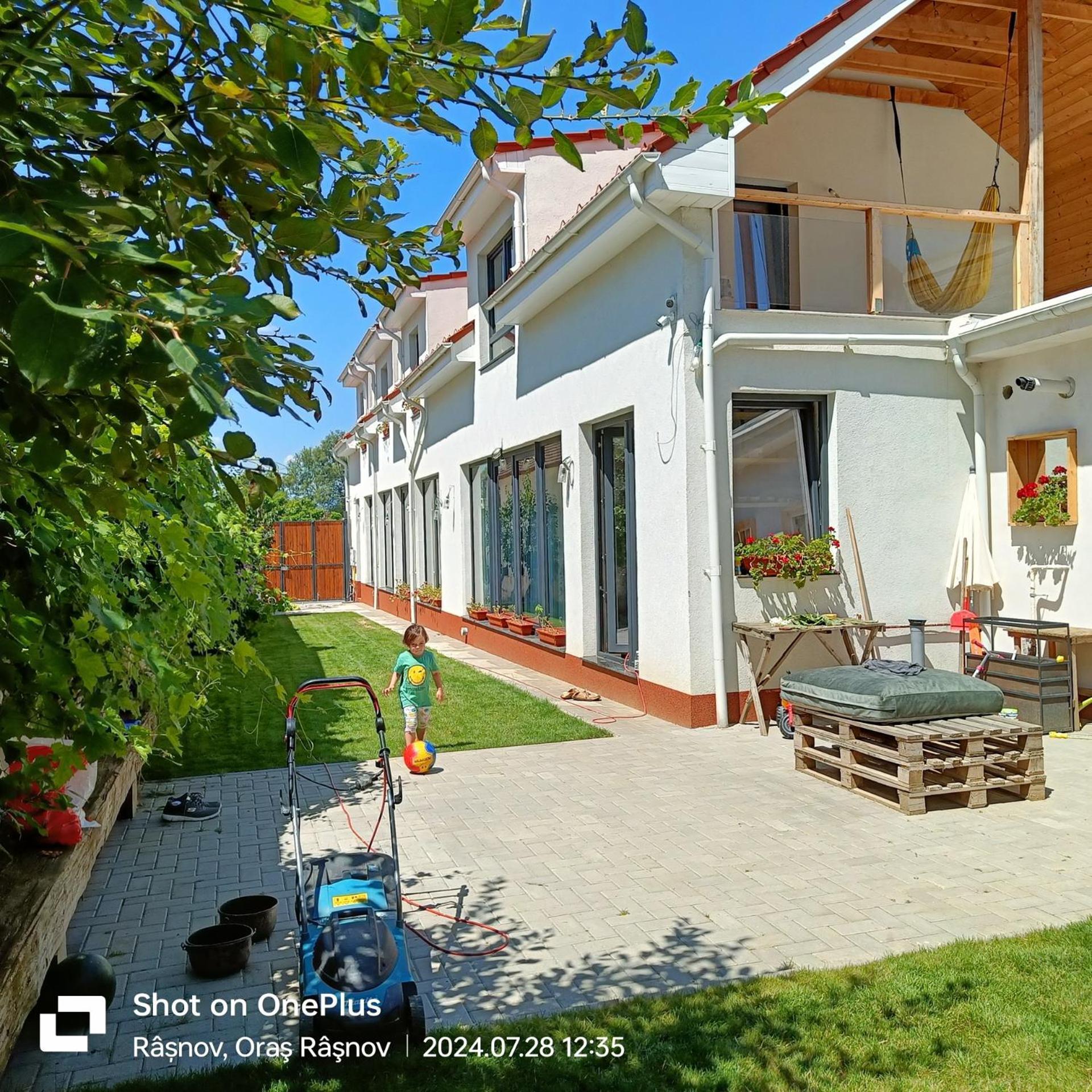 Imperfect House Hotel Rîşnov Kültér fotó